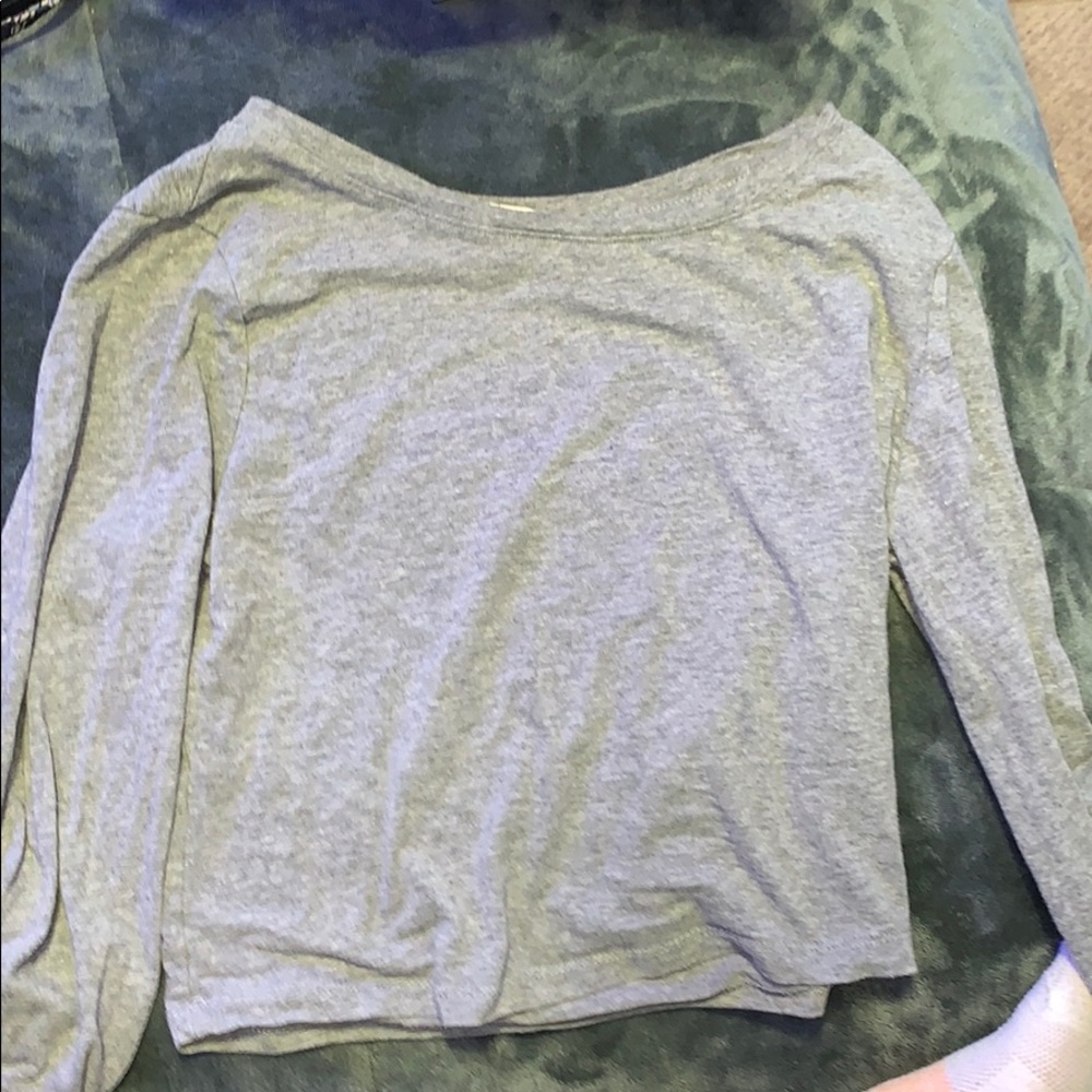 Cropped grey long sleeve